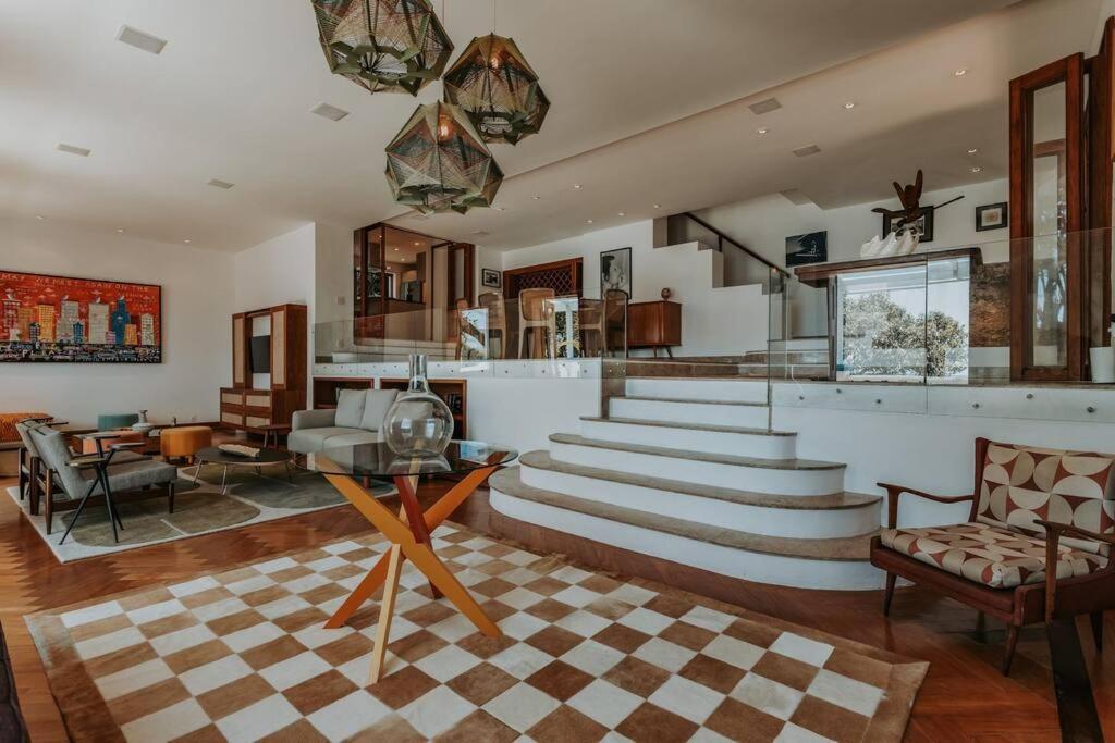 Tropical Escape Next To Leblon Villa